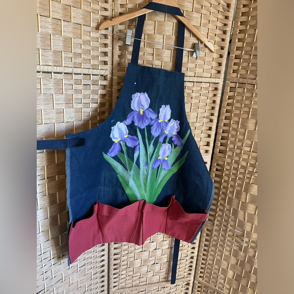 Liz Lauter Floral Apron with Purple Irises - Picture 2 of 12